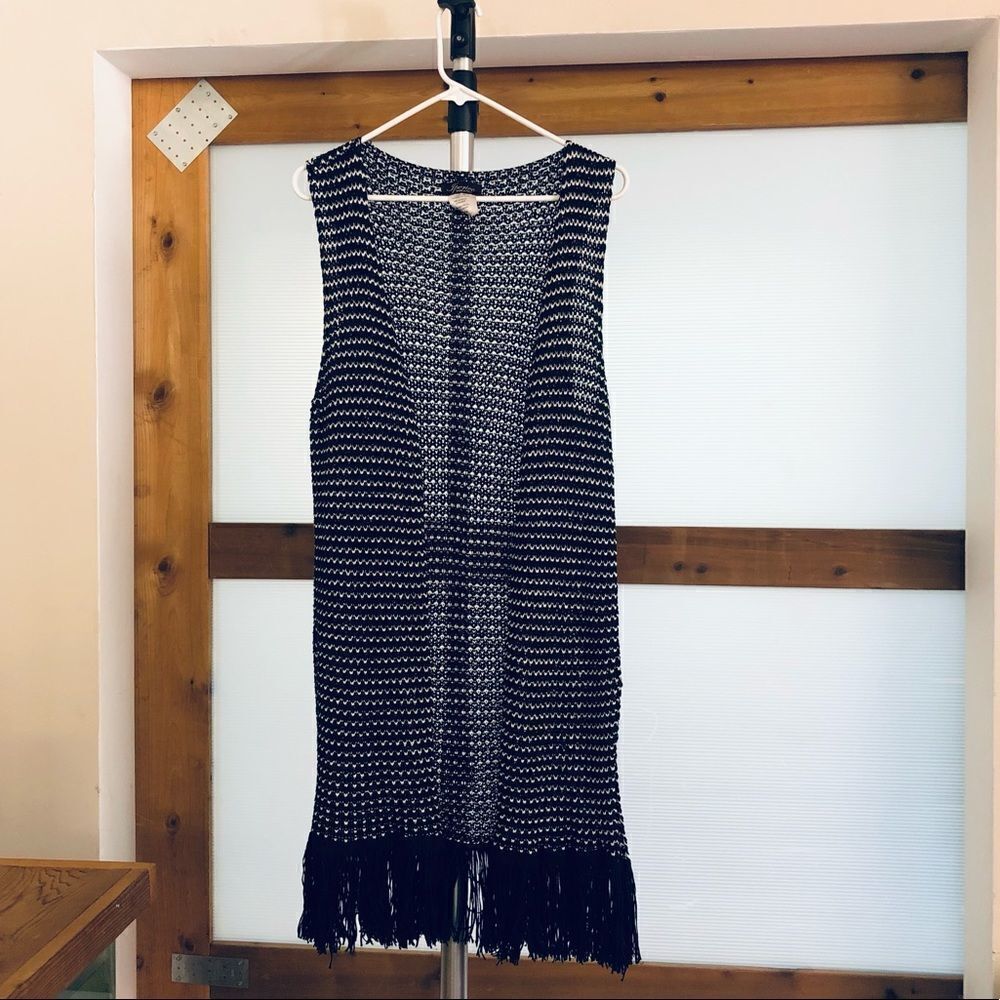 IPERICO Knit Cardigan Duster Vest w/ Tassels in Black White / One Size Fits Most